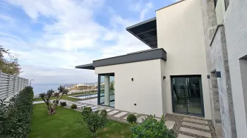 Yalıkavak'ta Deniz Manzaralı Aile Villaları Üst Düzey Kompleks İçinde